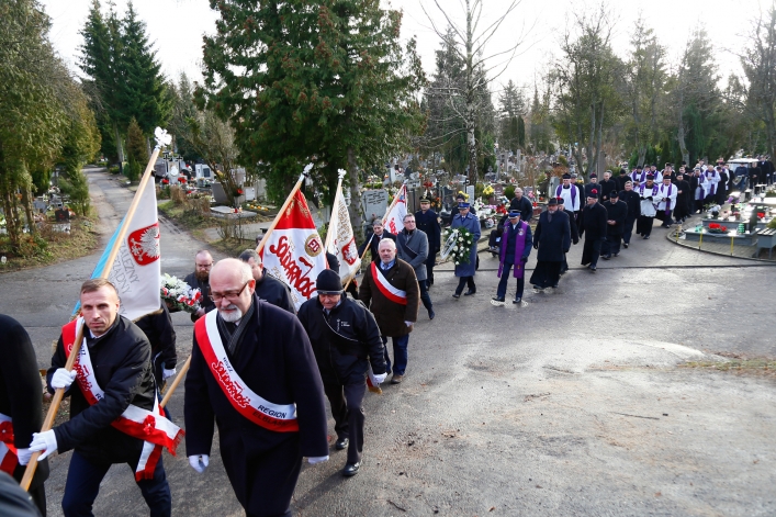 Elblążanie pożegnali ks. infułata Mieczysława Józefczyka