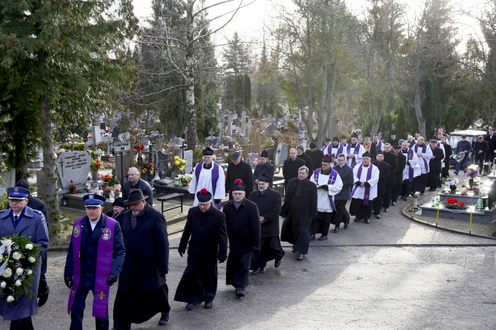 Elblążanie pożegnali ks. infułata Mieczysława Józefczyka