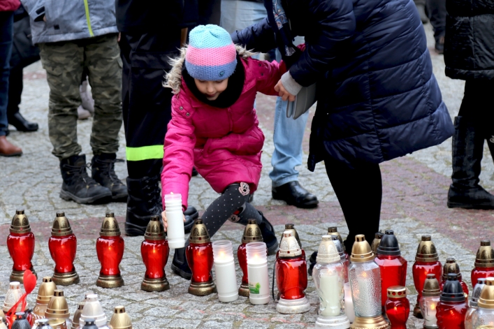 Elblążanie pożegnali śp. Pawła Adamowicza, prezydenta Gdańska 