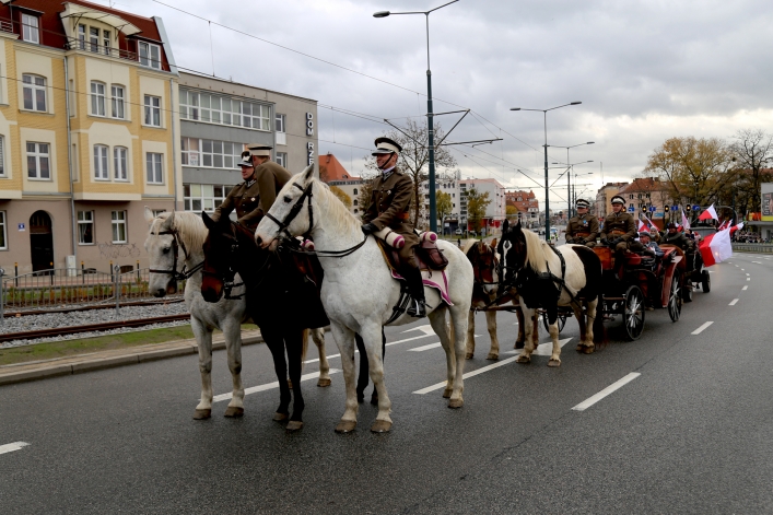 Elblążanie świętowali 99. rocznicę odzyskania przez Polskę niepodległości