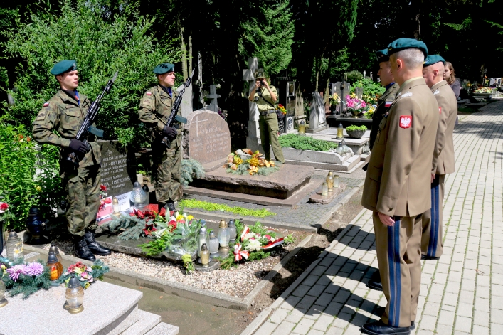 Elblążanie uczcili pamięć gen. Bolesława Nieczuja-Ostrowskiego. Będzie tablica na b. siedzibie bezpieki