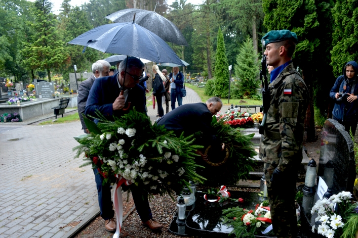 Elblążanie uczcili pamięć gen. Bolesława Nieczuja-Ostrowskiego w 10. rocznicę śmierci