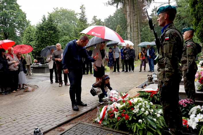 Elblążanie uczcili pamięć gen. Bolesława Nieczuja-Ostrowskiego w 10. rocznicę śmierci