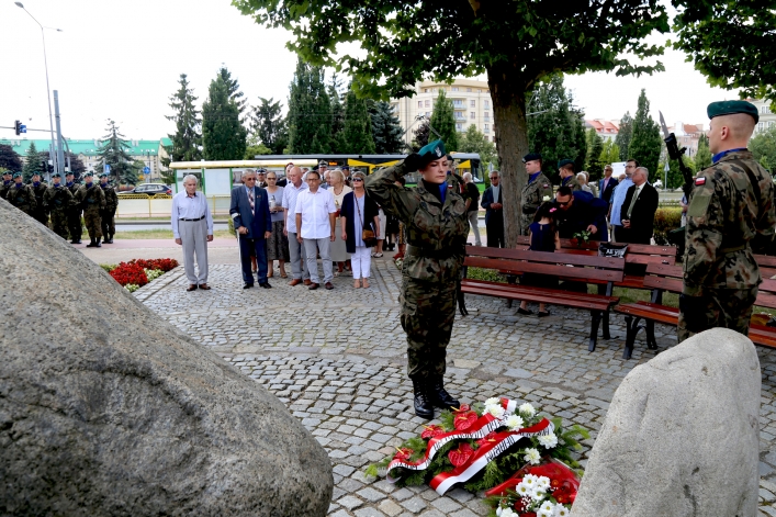 Elblążanie uczcili pamięć ofiar zbrodni wołyńskiej. 75. rocznica ludobójstwa na Wołyniu 