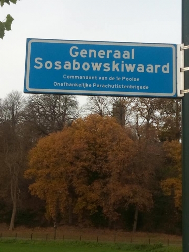 Elblążanin odwiedził w Holandii miejsce walk polskich żołnierzy w czasie II wojny światowej