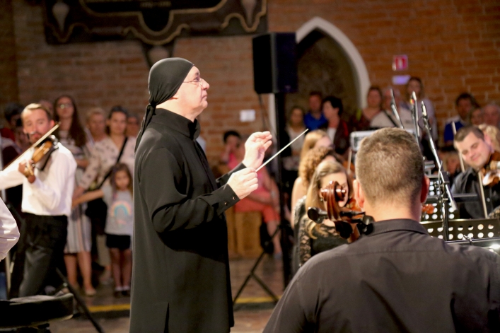 EOK, Marcin Wyrostek i wypełniona po brzegi elbląska katedra, czyli Muzyka polska na Żuławach