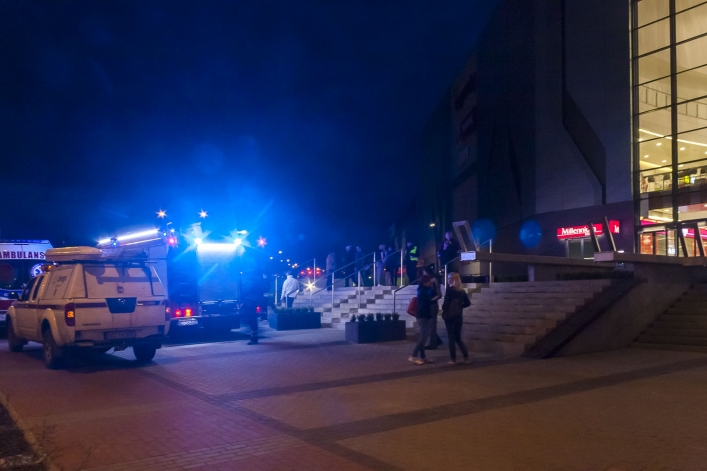 Fałszywy alarm bombowy w C.H. Ogrody. Akcja zakończona