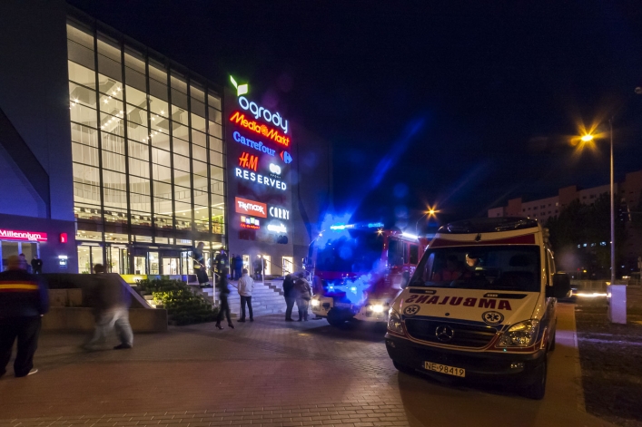 Fałszywy alarm bombowy w C.H. Ogrody. Akcja zakończona