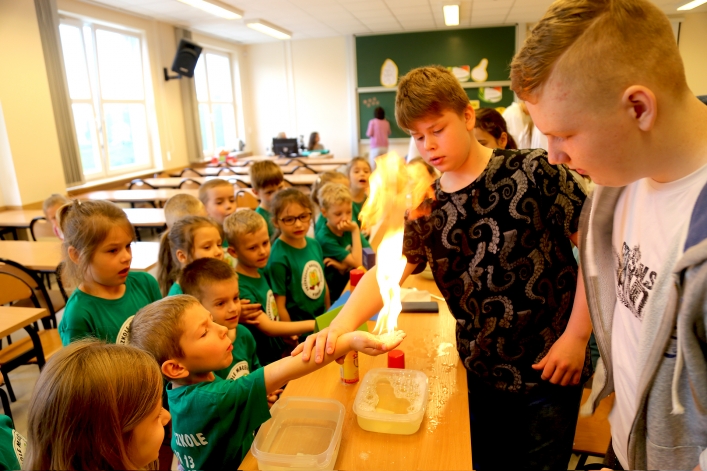 Festiwal Nauki PWSZ, czyli od programowania robotów po produkcję mydełek