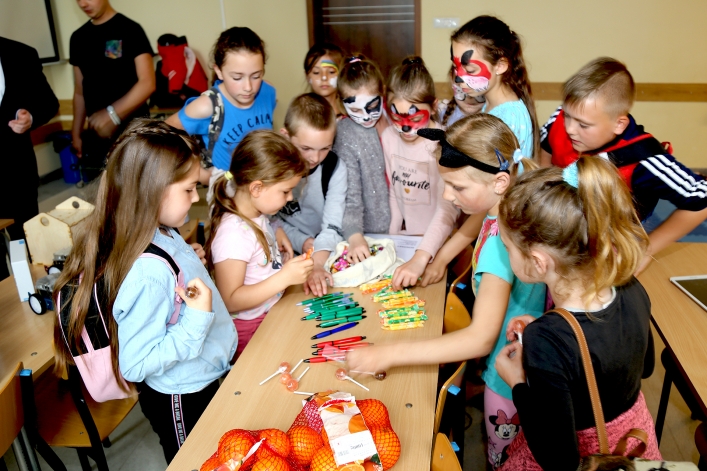 Festiwal Nauki PWSZ, czyli od programowania robotów po produkcję mydełek