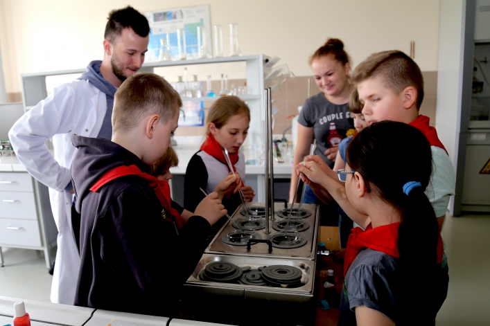 Festiwal Nauki PWSZ, czyli od programowania robotów po produkcję mydełek
