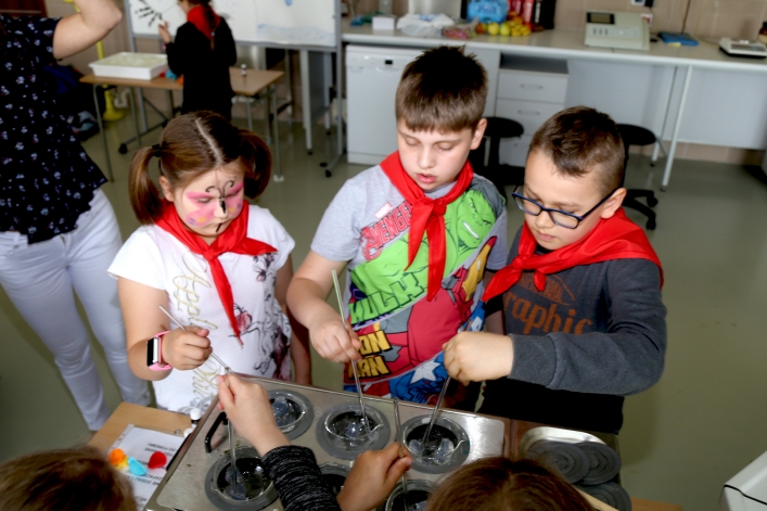 Festiwal Nauki PWSZ, czyli od programowania robotów po produkcję mydełek