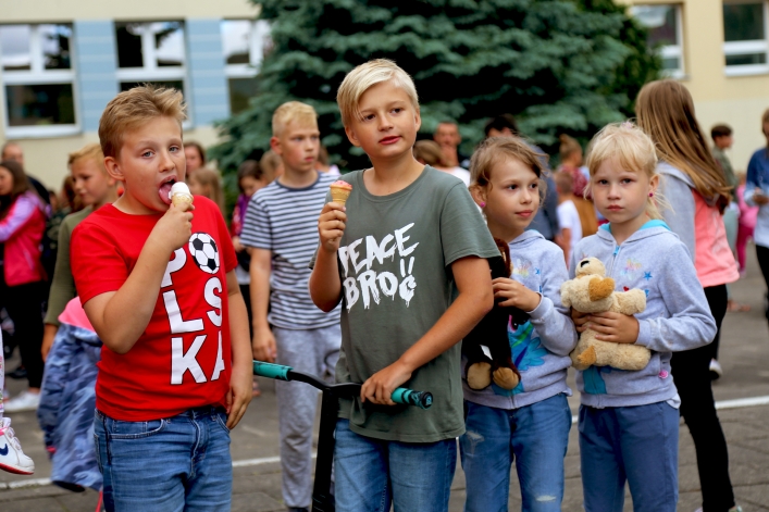Festyn rodzinny w Szkole Podstawowej nr 18. Uroczyste zakończenie akcji Rowerowy Maj