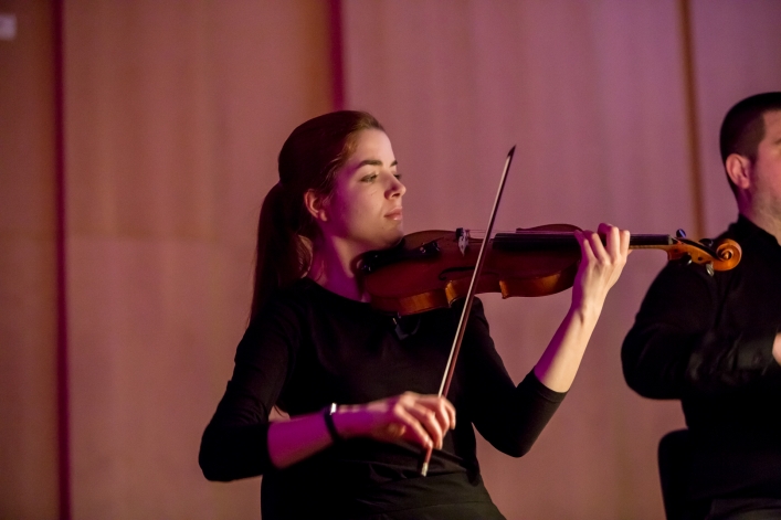 Film z Polą Negri i muzyką na żywo Maksymiuka. Koncert EOK (+zdjęcia)