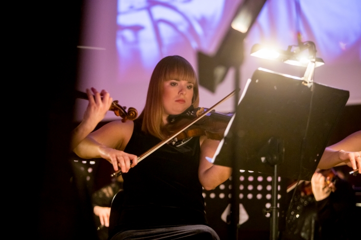 Film z Polą Negri i muzyką na żywo Maksymiuka. Koncert EOK (+zdjęcia)