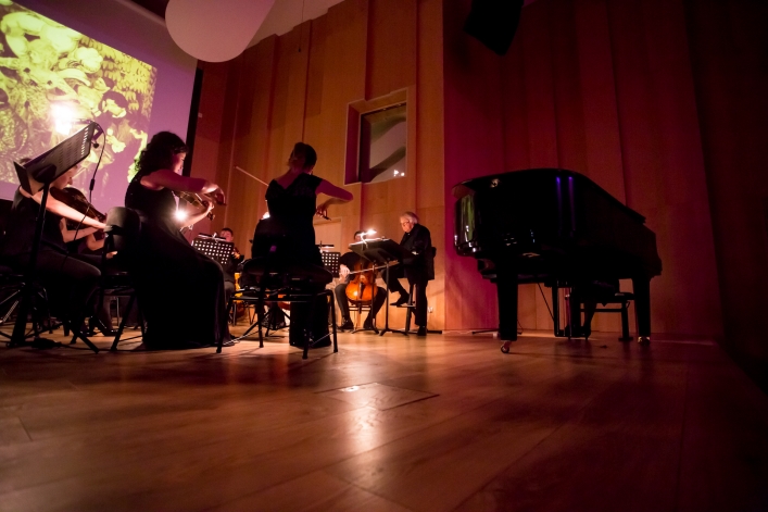 Film z Polą Negri i muzyką na żywo Maksymiuka. Koncert EOK (+zdjęcia)