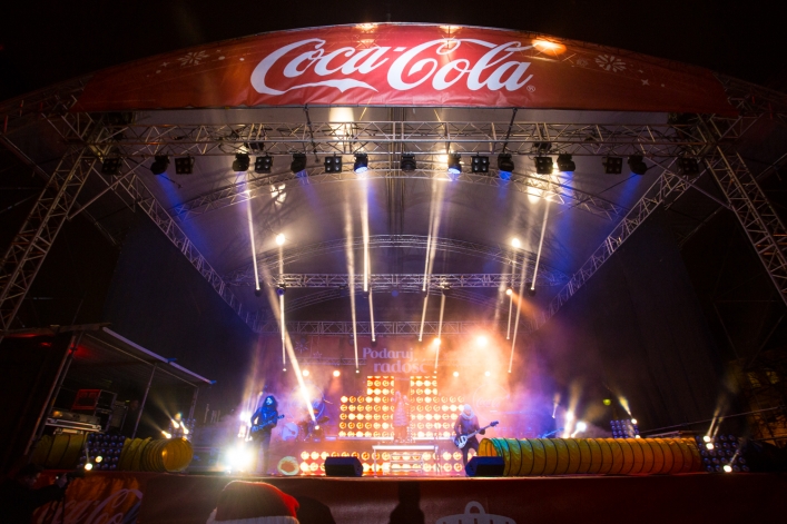 Fotorelacja: Świąteczna impreza Coca-Coli, występ Ewy Farny oraz pokaz sztucznych ogni.
