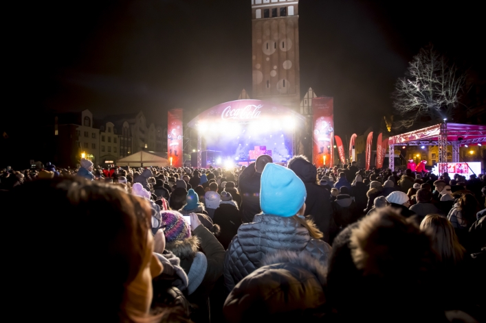 Fotorelacja: Świąteczna impreza Coca-Coli, występ Ewy Farny oraz pokaz sztucznych ogni.