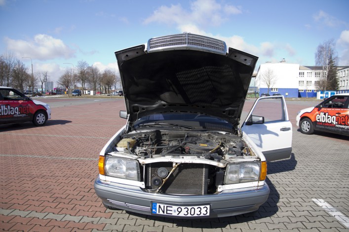 FURA 10 - Mercedes biały