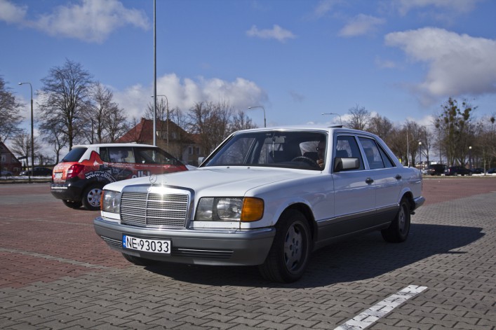 FURA 10 - Mercedes biały