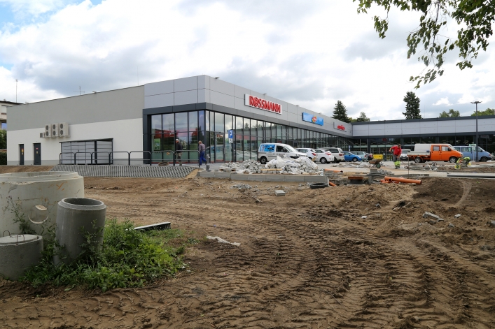 Galeria handlowa przy Kochanowskiego