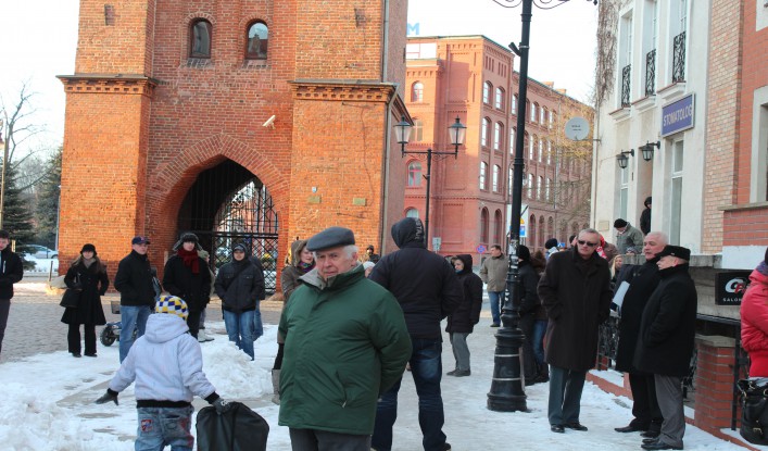 Garstka osób oburzonych na sytuację w kraju i Elblągu