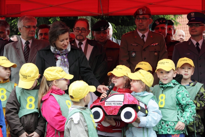Gaszą pożary, ratują ludzi, walczą z żywiołami. Wczoraj świętowali
