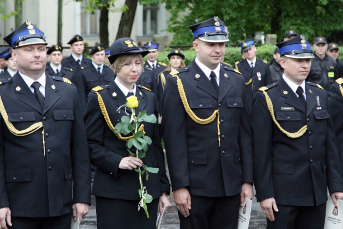 Gaszą pożary, ratują ludzi, walczą z żywiołami. Wczoraj świętowali