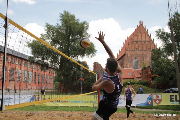Gdańscy siatkarze z Pucharem Prezydenta Elbląga