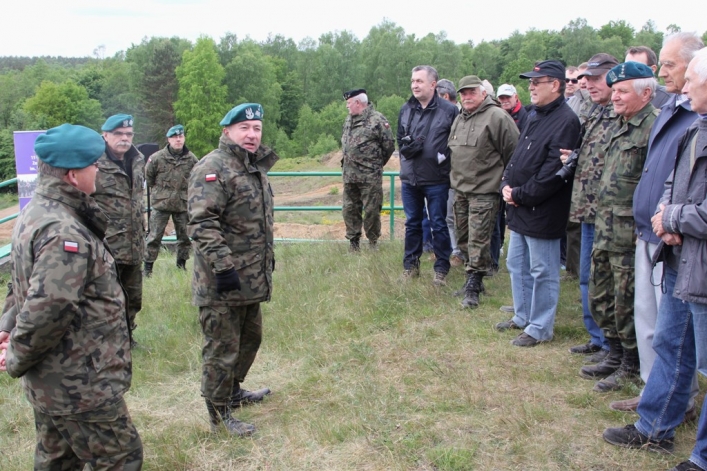 Goście z Elbląga z wizytą na poligonie