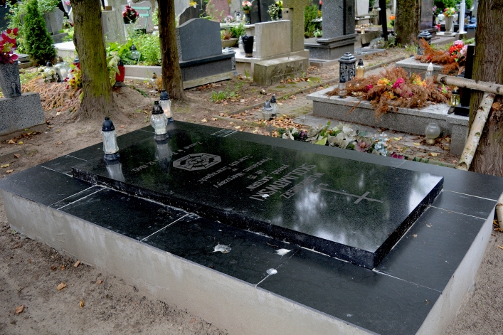 Groby na Cmentarzu Komunalnym Agrykola w Elblągu