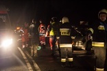 Groźne zderzenie na drodze w kierunku Braniewa. Dwie osoby w szpitalu
