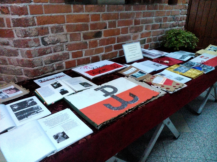 Historia łączy pokolenia? Biblioteka Elbląska pokazała, że tak.