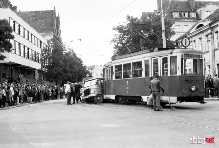 Historia zamknięta w fotografii. Dlaczego lubimy oglądać stare zdjęcia?
