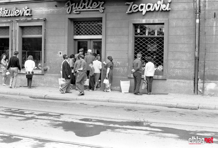 Historia zamknięta w fotografii. Dlaczego lubimy oglądać stare zdjęcia?
