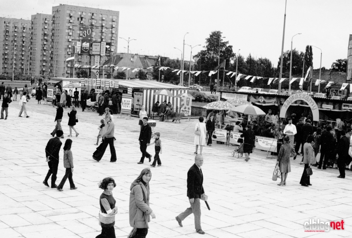 Historia zamknięta w fotografii. Dlaczego lubimy oglądać stare zdjęcia?
