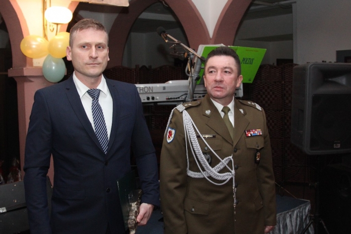 HUSARZE 16 PDZ  