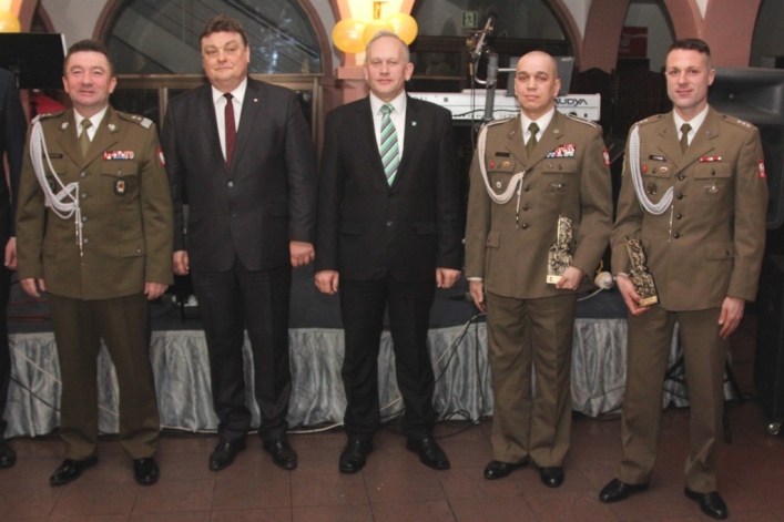 HUSARZE 16 PDZ  