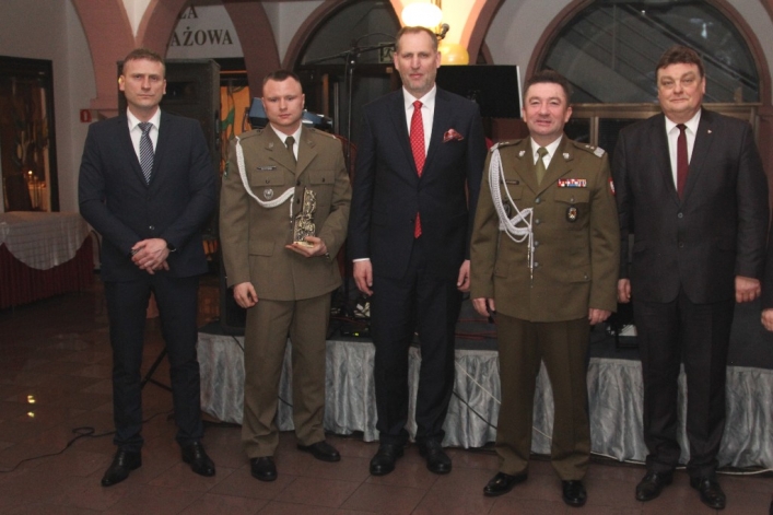 HUSARZE 16 PDZ  