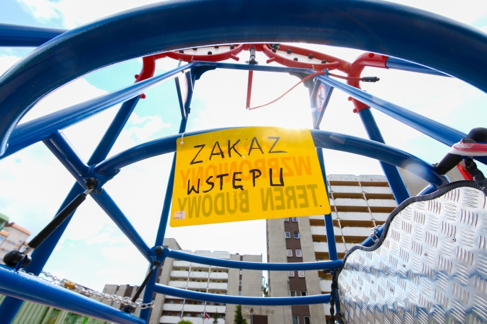 Huśtawka nieczynna do... ogrodzenia (+ zdjęcia)