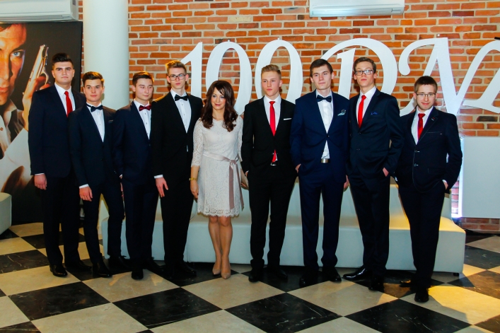 II Liceum Ogólnokształcące odlicza 100 dni do matury - zdjęcia!