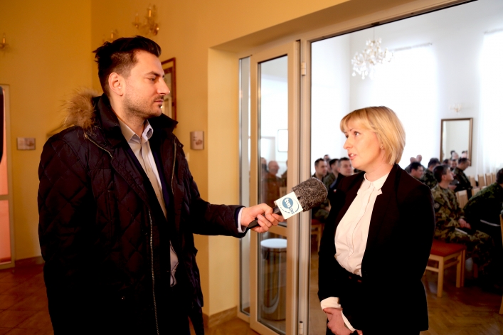 IPN przekazuje żołnierzom NATO stacjonującym w Elblągu  wiedzę o najnowszej historii Polski 