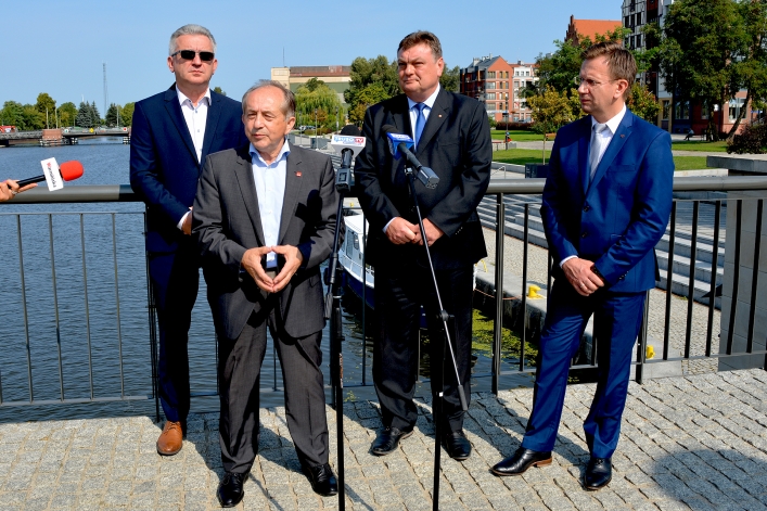 Kandydatura Witolda Wróblewskiego z oficjalnym poparciem lewicy