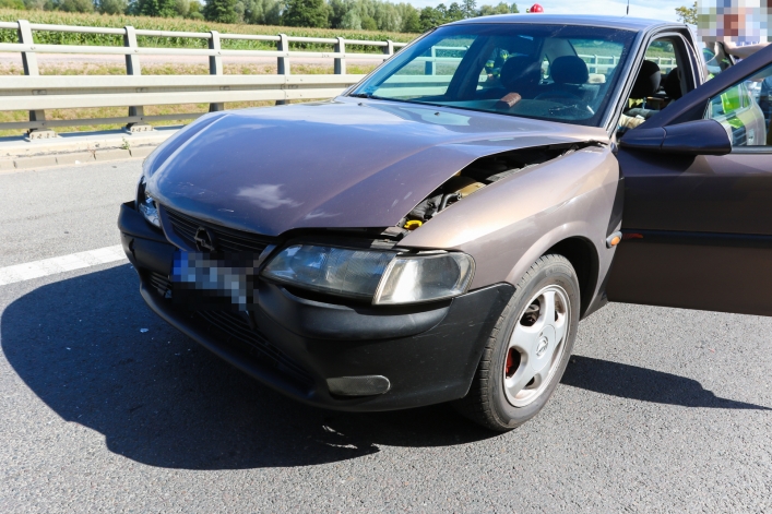 Karambol na „7”: 5 samochodów, 2 osoby poszkodowane