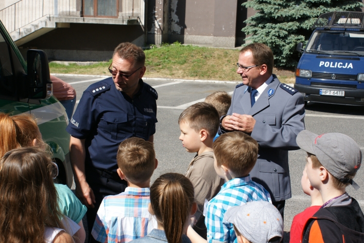 Każdy chciał być kiedyś policjantem. Trzecioklasiści odwiedzili komendę
