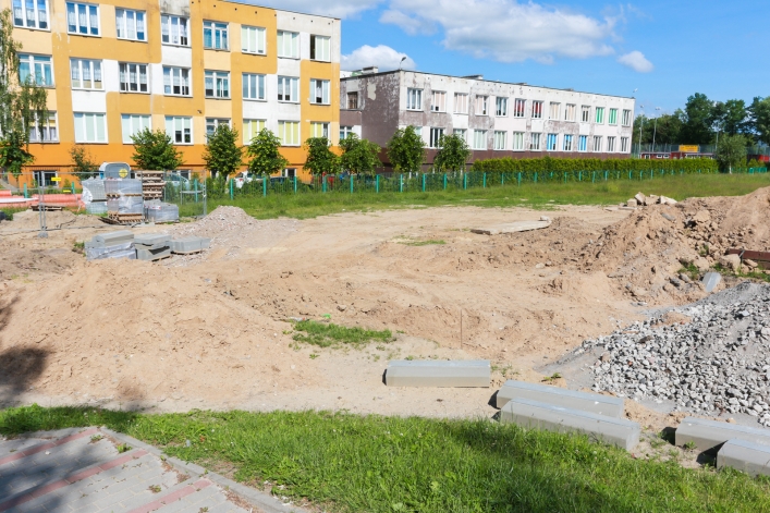 Kiedyś boiska tętniące życiem, dziś parking