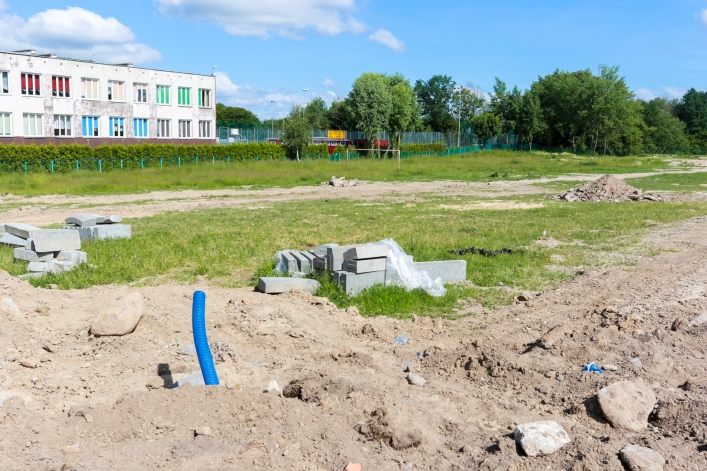 Kiedyś boiska tętniące życiem, dziś parking