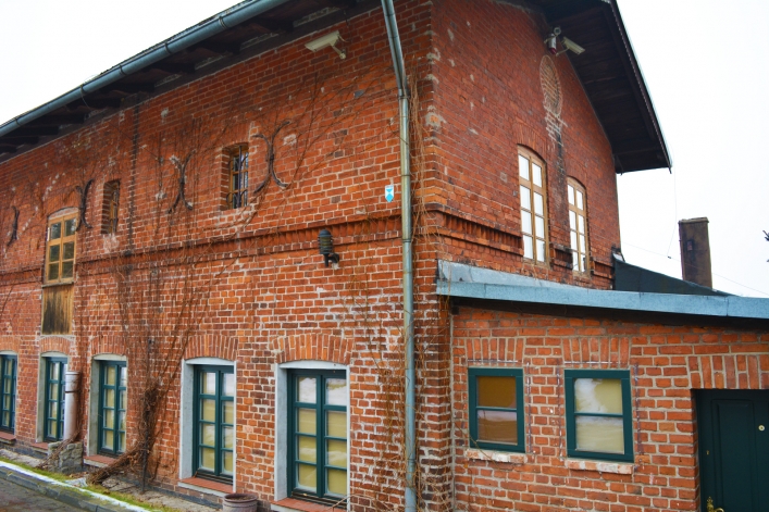 Kiedyś młyn, słodownia browaru, dojrzewalnia serów, magazyn, dziś – dom weselny