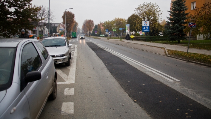 Kierowcy, uważajcie! Na Grottgera asfalt się wypiera
