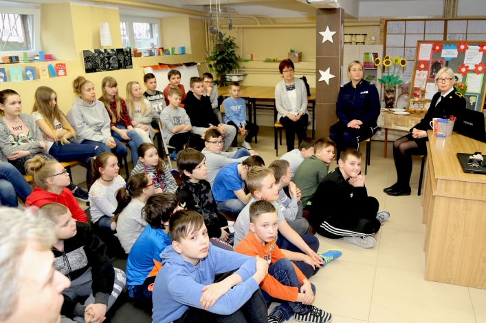 Kobiety wykonujące "męskie" zawody spotkały się z uczniami Szkoły Podstawowej nr 8